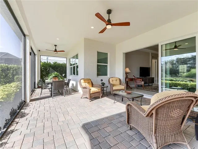 Large Lanai