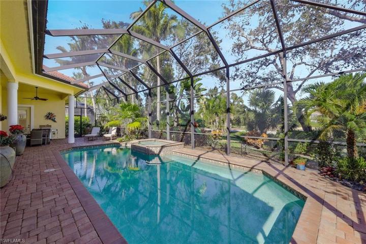 Pool & Spa