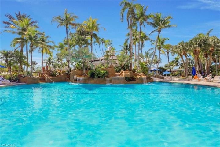 Clubhouse Pool