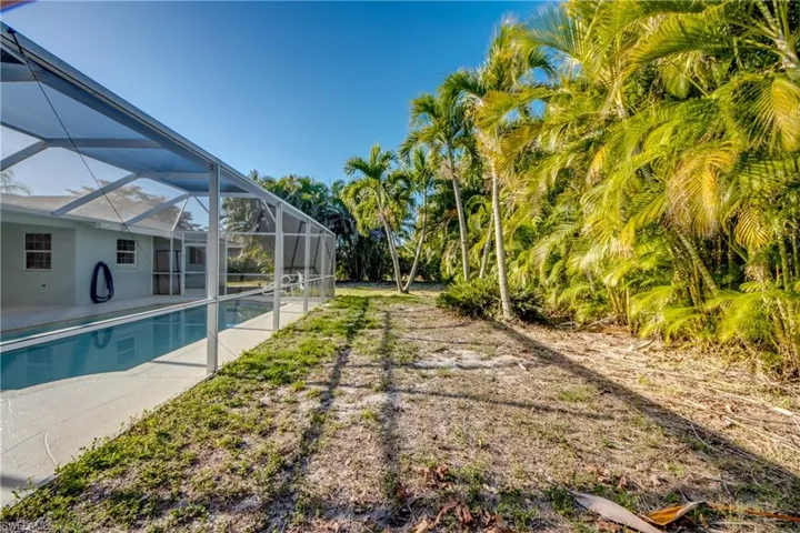 110 SE 13th  PL, Cape Coral, FL 33990