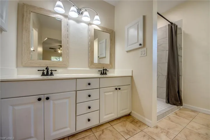 110 SE 13th  PL, Cape Coral, FL 33990