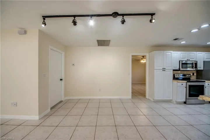 110 SE 13th  PL, Cape Coral, FL 33990