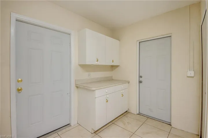 110 SE 13th  PL, Cape Coral, FL 33990