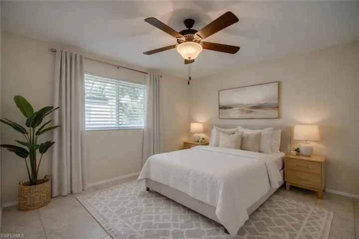 110 SE 13th  PL, Cape Coral, FL 33990