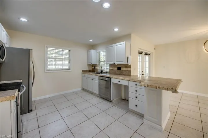 110 SE 13th  PL, Cape Coral, FL 33990