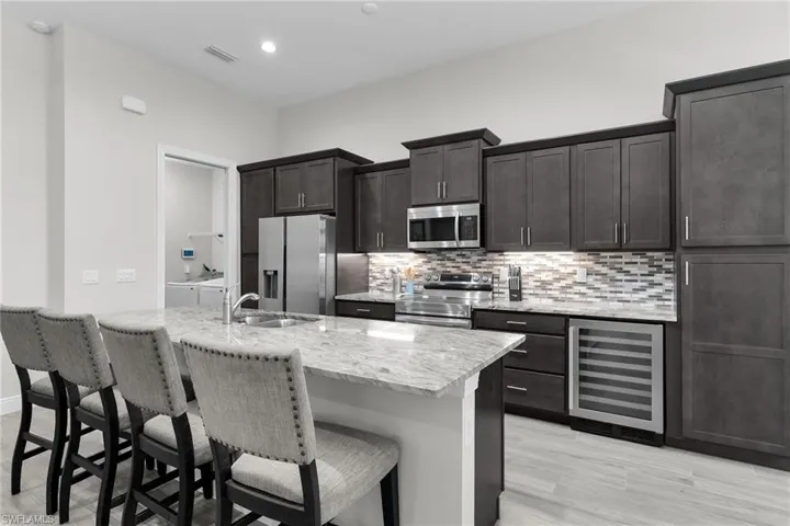 635 NE 7th  TER, Cape Coral, FL 33909