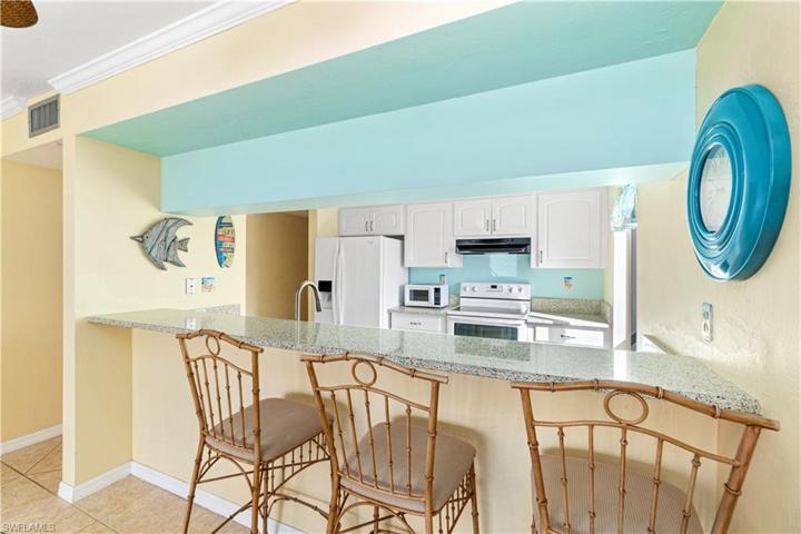 25800 Hickory BLVD # 301, BONITA SPRINGS FL 34134