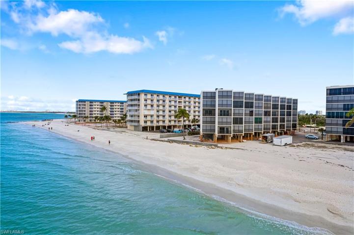 25800 Hickory BLVD # 301, BONITA SPRINGS FL 34134