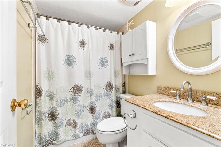 25800 Hickory BLVD # 301, BONITA SPRINGS FL 34134
