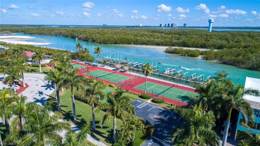 25800 Hickory BLVD # 301, BONITA SPRINGS FL 34134