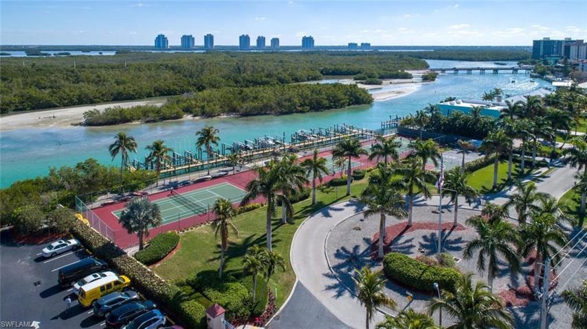 25800 Hickory BLVD # 301, BONITA SPRINGS FL 34134