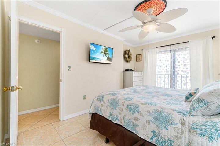 25800 Hickory BLVD # 301, BONITA SPRINGS FL 34134