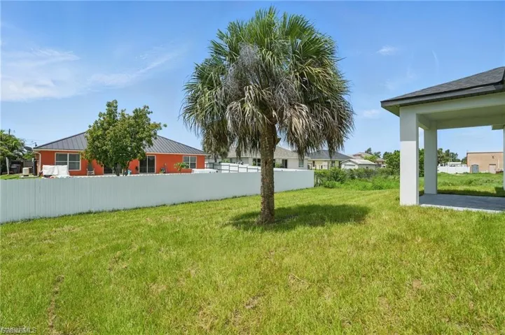 472 Rajah St, Lehigh Acres, Florida 33974