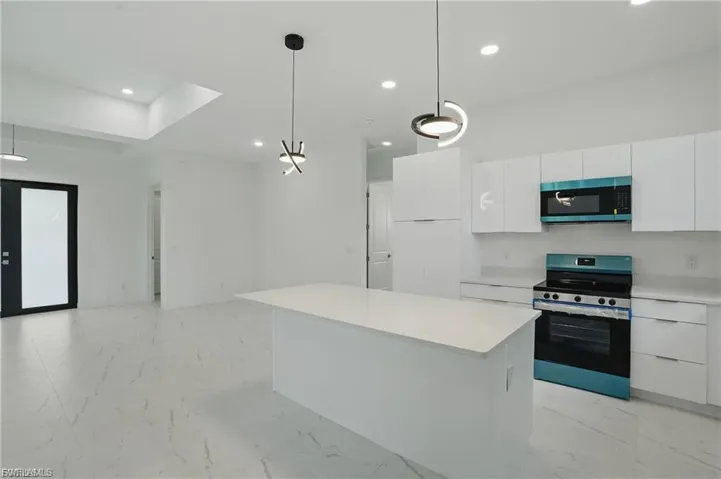 472 Rajah St, Lehigh Acres, Florida 33974