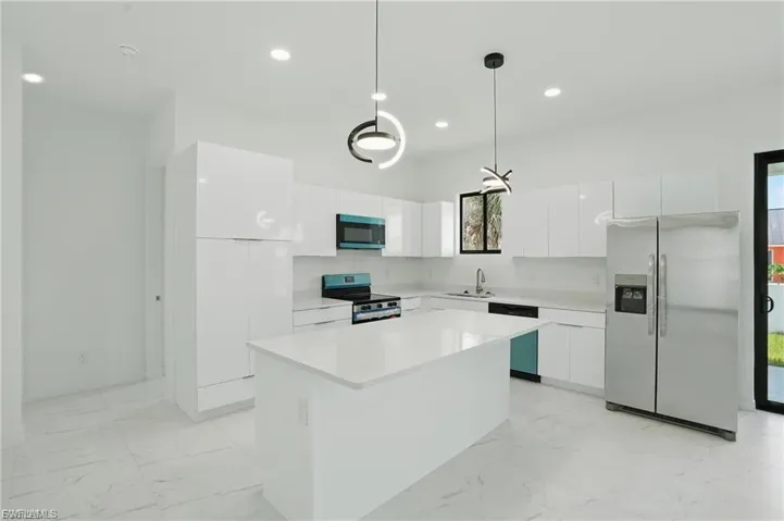 472 Rajah St, Lehigh Acres, Florida 33974
