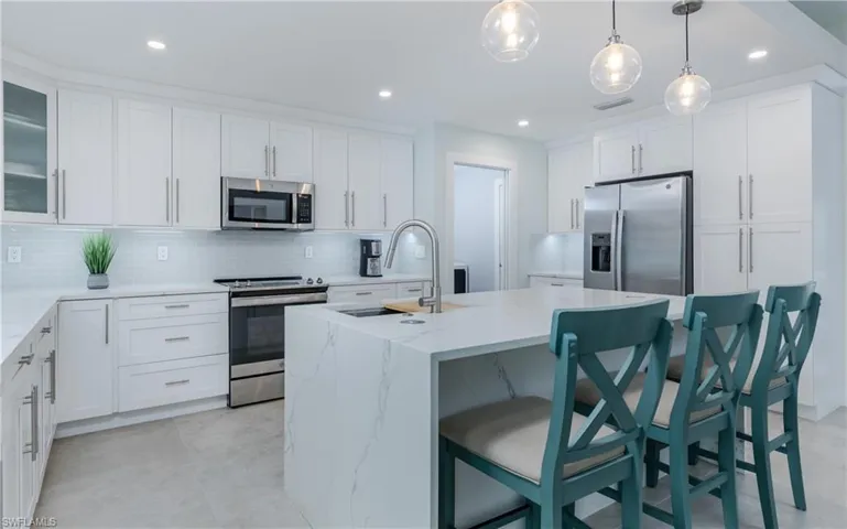 2207 Surfside Blvd, Cape Coral, Florida 33991