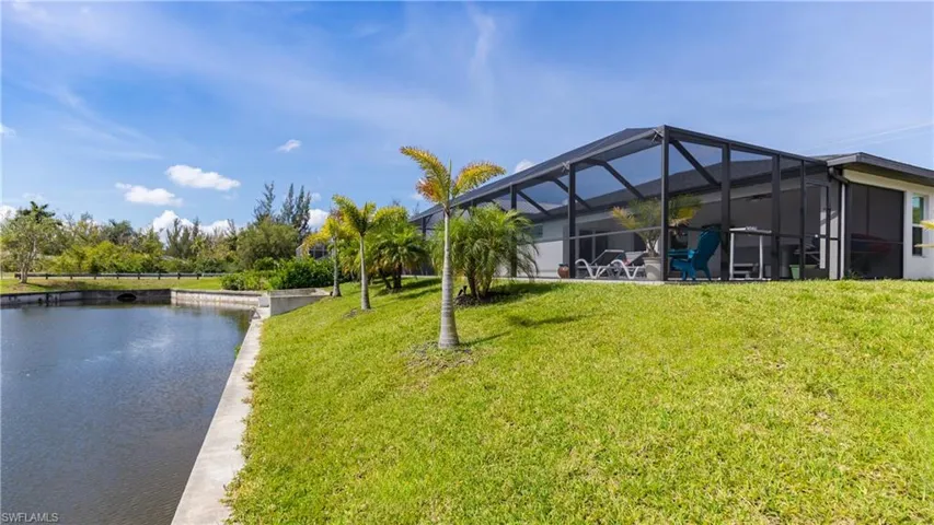 2207 Surfside Blvd, Cape Coral, Florida 33991