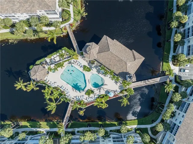 7686  Pebble Creek  CIR, Naples, FL 34108