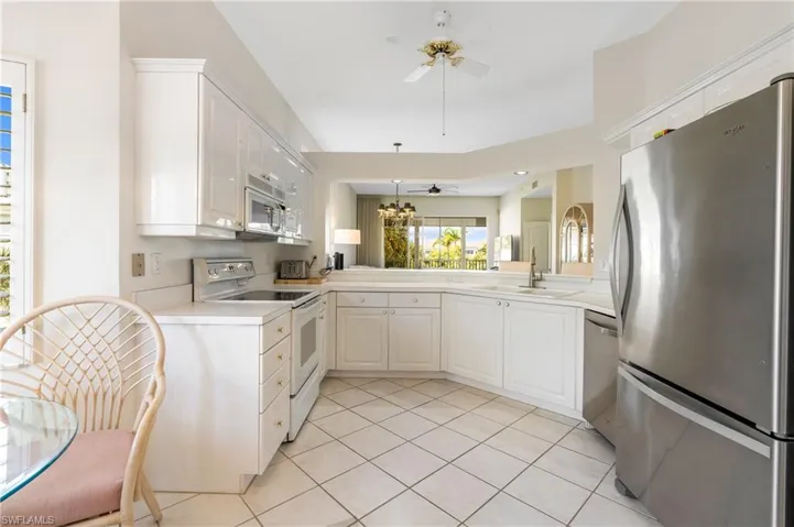7686  Pebble Creek  CIR, Naples, FL 34108