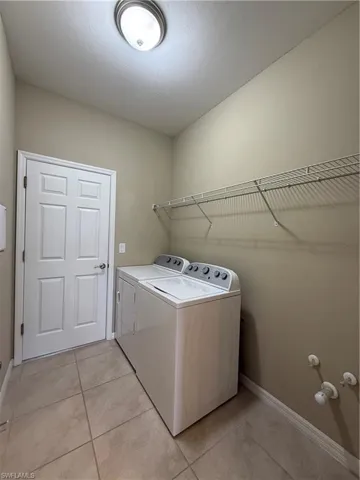 3889  Dunnster  CT, Fort Myers, FL 33916