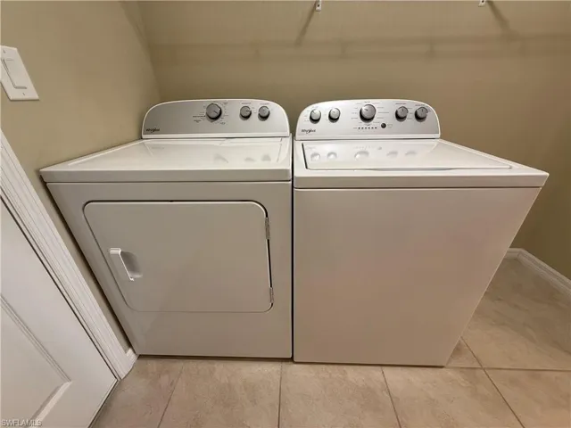 3889  Dunnster  CT, Fort Myers, FL 33916