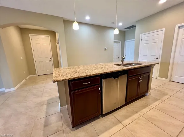 3889  Dunnster  CT, Fort Myers, FL 33916