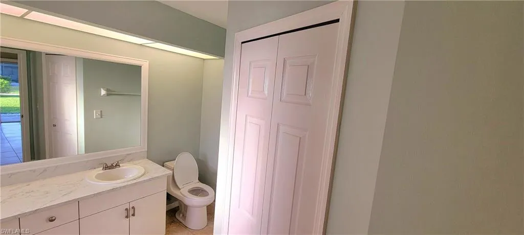 207 SE 30th TER, CAPE CORAL FL 33904
