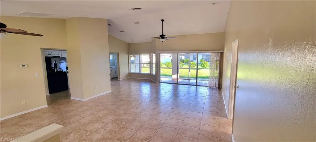 207 SE 30th TER, CAPE CORAL FL 33904