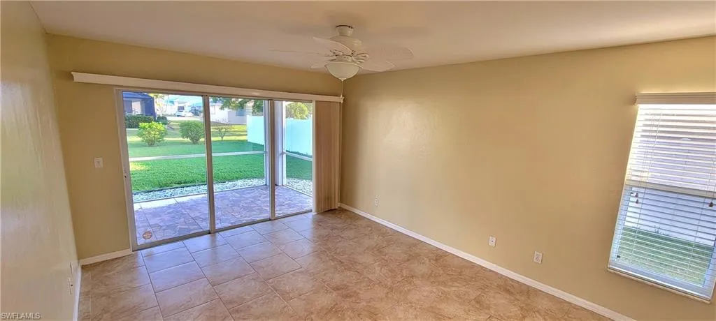 207 SE 30th TER, CAPE CORAL FL 33904