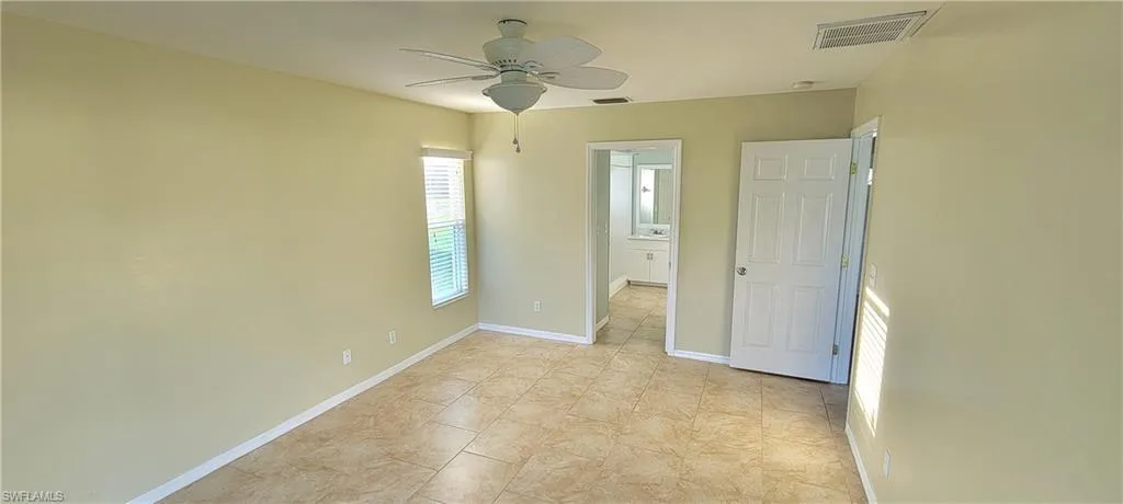 207 SE 30th TER, CAPE CORAL FL 33904