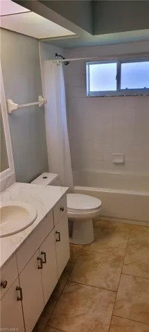 207 SE 30th TER, CAPE CORAL FL 33904