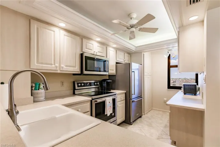 260 Seaview Ct 904, Marco Island, Florida 34145