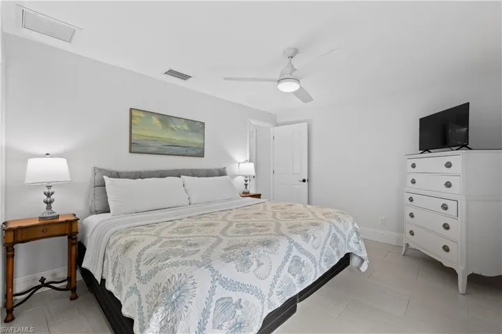 5215  Pelican  BLVD, Cape Coral, FL 33914