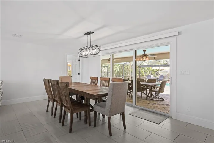 5215  Pelican  BLVD, Cape Coral, FL 33914