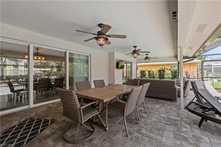 5215  Pelican  BLVD, Cape Coral, FL 33914