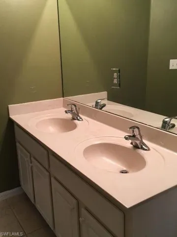 8071 Pacific Beach Dr, Fort Myers, Florida 33966