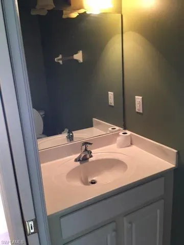 8071 Pacific Beach Dr, Fort Myers, Florida 33966