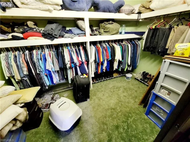 Extra Master Closet