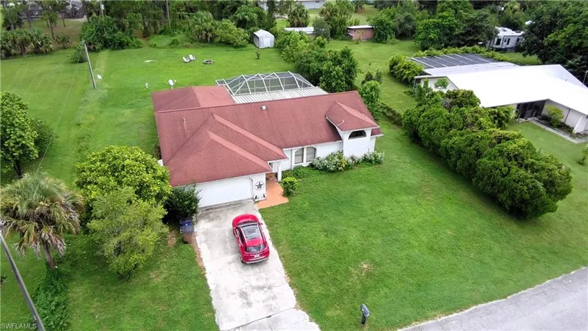 Birds eye view of property