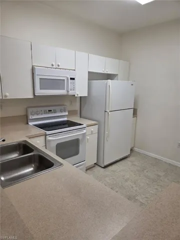 15417 Bellamar Cir 823, Fort Myers, Florida 33908