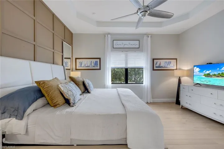 9474  Night Heron  LN, Naples, FL 34120