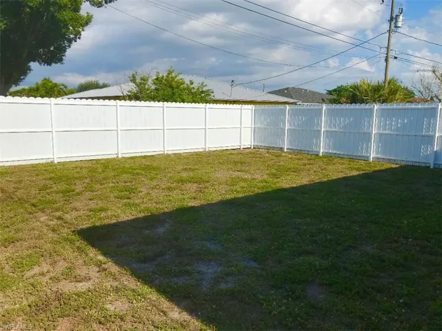 3609  Skyline  BLVD, Cape Coral, FL 33914