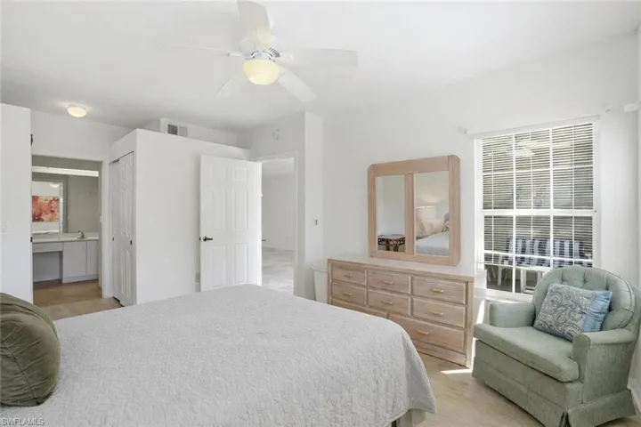 2460 Old Groves Rd E102, Naples, Florida 34109