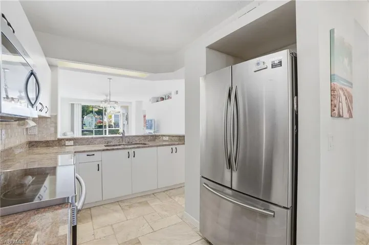 2460 Old Groves Rd E102, Naples, Florida 34109