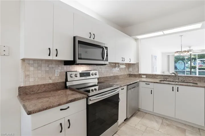 2460 Old Groves Rd E102, Naples, Florida 34109