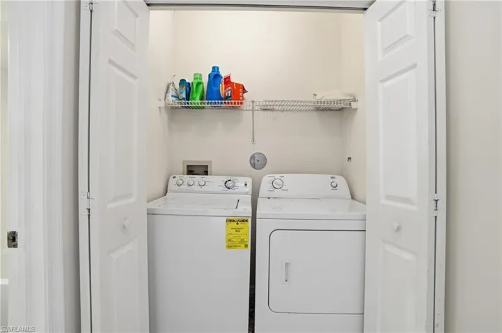2460 Old Groves Rd E102, Naples, Florida 34109