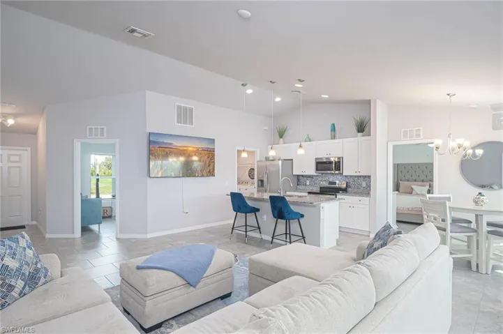 2646 NW 8th  TER, Cape Coral, FL 33993