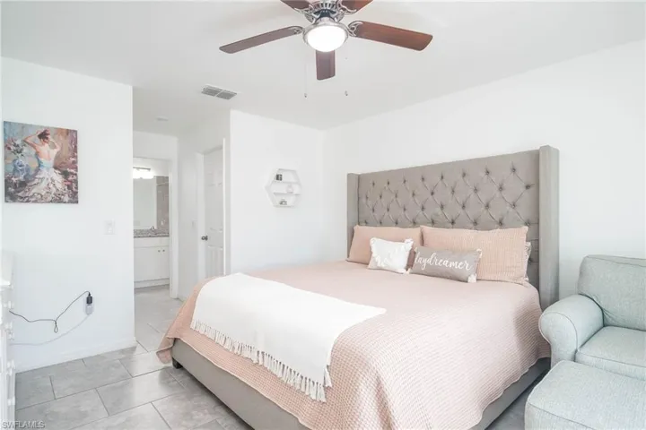 2646 NW 8th  TER, Cape Coral, FL 33993