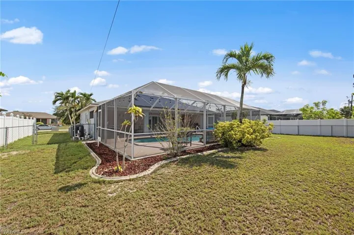 618 15th Ter, Cape Coral, Florida 33990