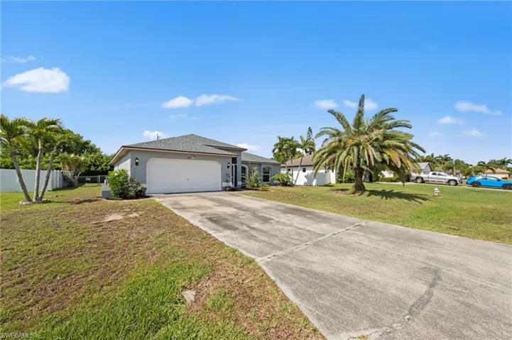 618 15th Ter, Cape Coral, Florida 33990